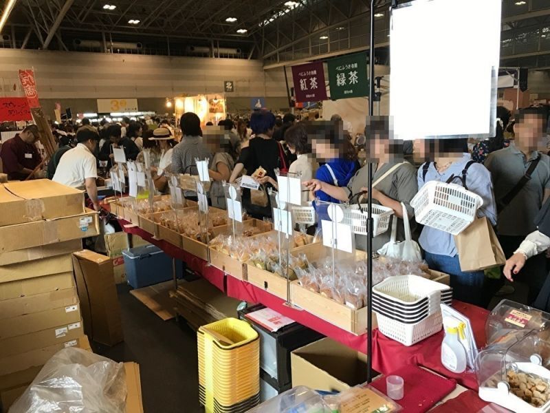 お口に入れた瞬間思わず「わ~」と声の出る商品を目指しています。イベント会場では、試食を提供していますが、多くの御客様がお口に入れた瞬間、「うわっ」とか、「わ~」とか言って、購入してくださっています。